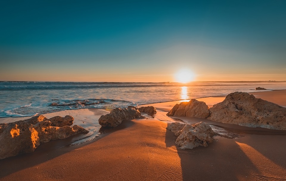 monte-clerigo-beach-sunset